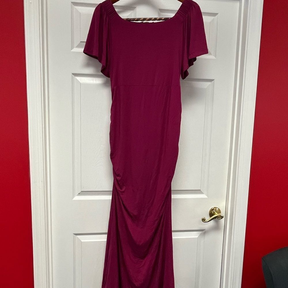 Kimi & Kai Raspberry On or Off Sleeve Jersey Trumpet Maternity Dress Gown sz L